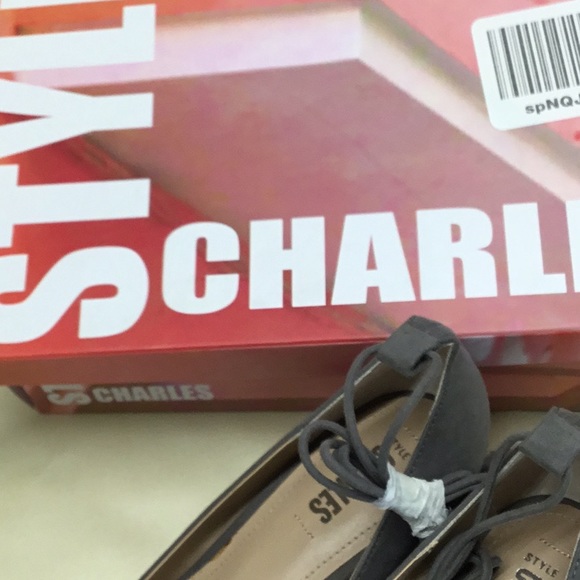 Style Charles Gray heels size 7 - Picture 3 of 4